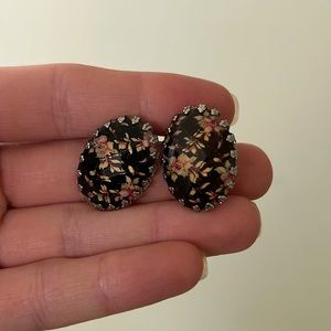 Vintage floral earring